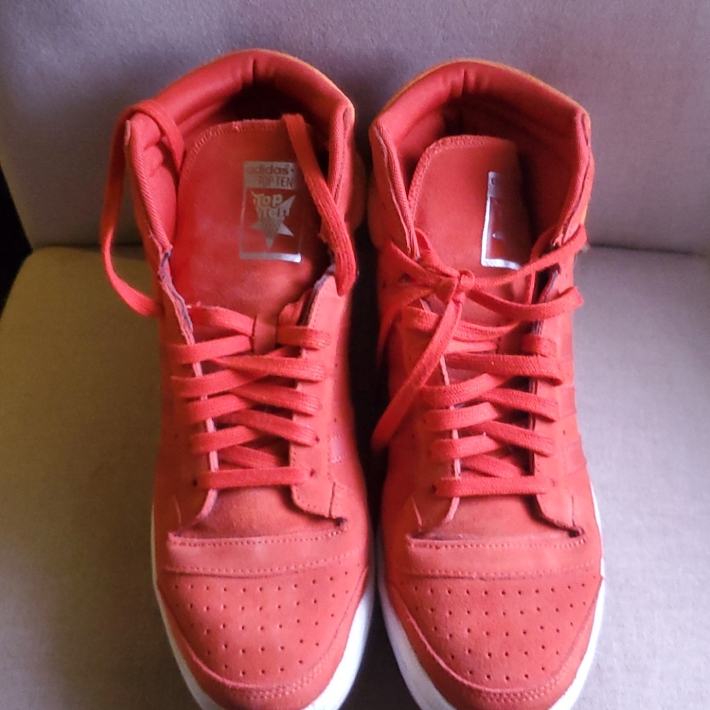 sz 12 men's Adidas mid high tops